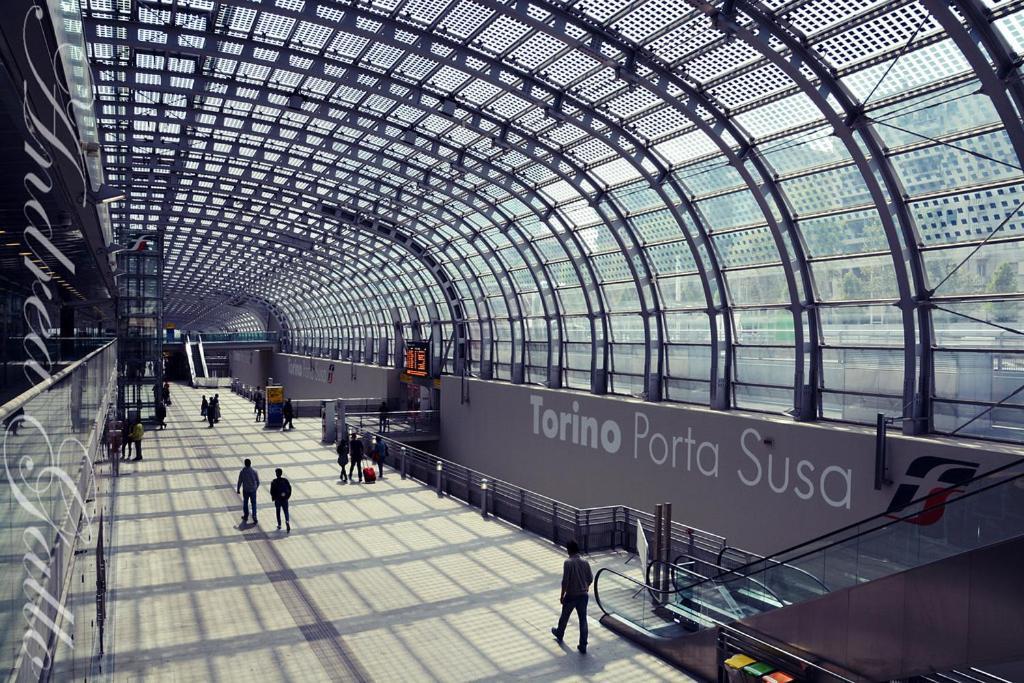 Bell'Appartamento In Cit Turin, Interamente Ristrutturato Buitenkant foto